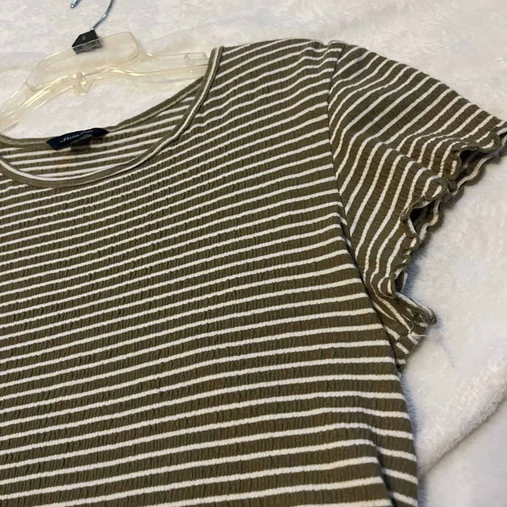 cropped top - Picture 2 of 4